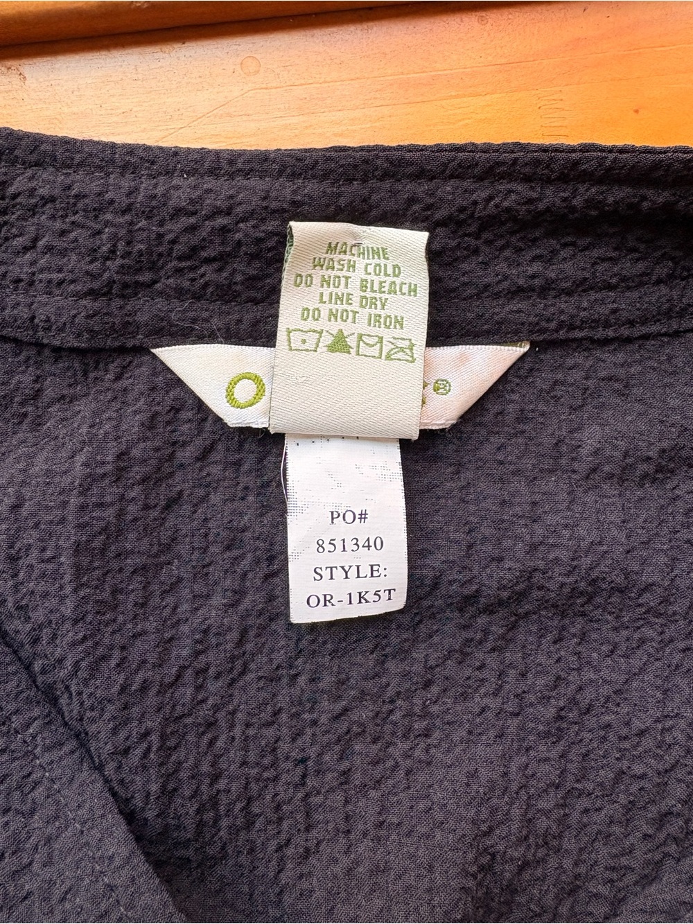 Orvis Black Crepe Lightweight Short-Sleeve Button-Front Women's Top - Picture 6 of 6